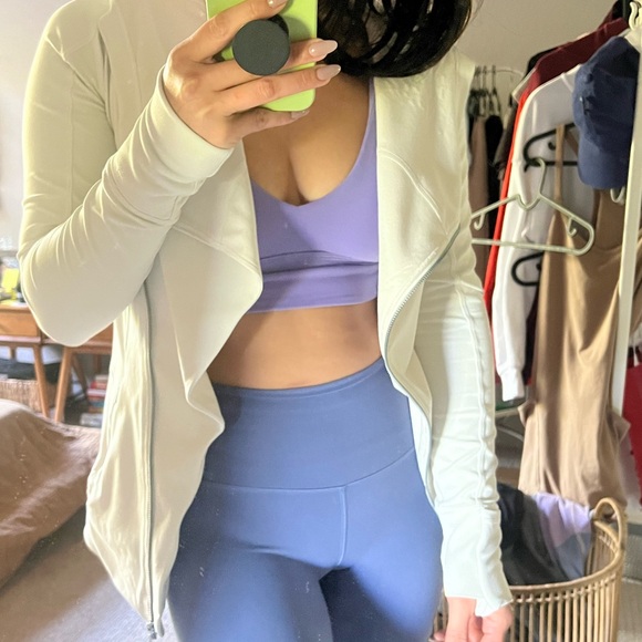 🚨SINCERELYLEONA IS LIVE 8/10 @ 3PM PST 🚨✨ 🚨 COME SAY HI! ✨ - Picture 5 of 14